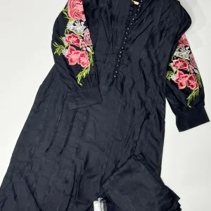 HK232 Paladin – Black Linen Readymade Suit